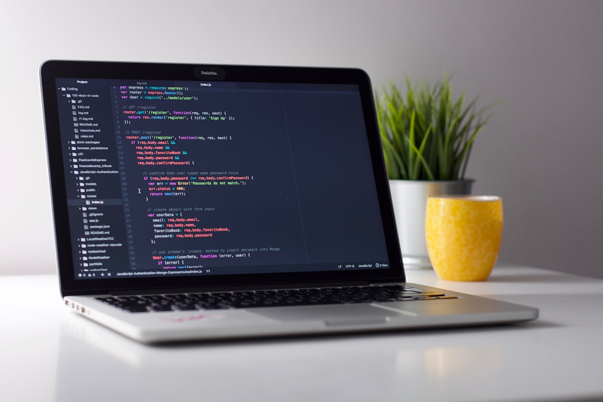 مقایسه Next.js و React خالص برای پروژه‌های سازمانی